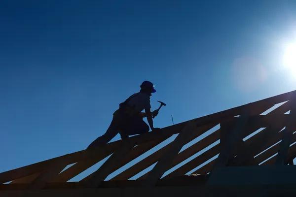 Finding the Right Roofing Contractor in Colleyville for Your Home