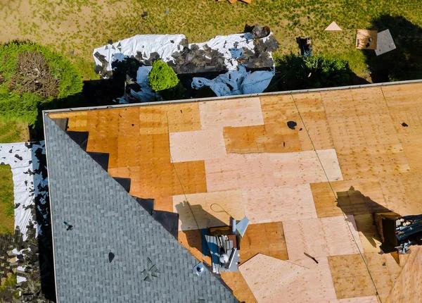 Signs You Need a Roof Replacement Contractor ASAP